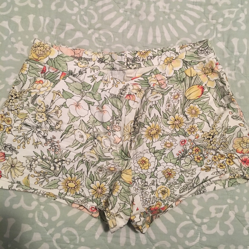 Floral Gap shorts